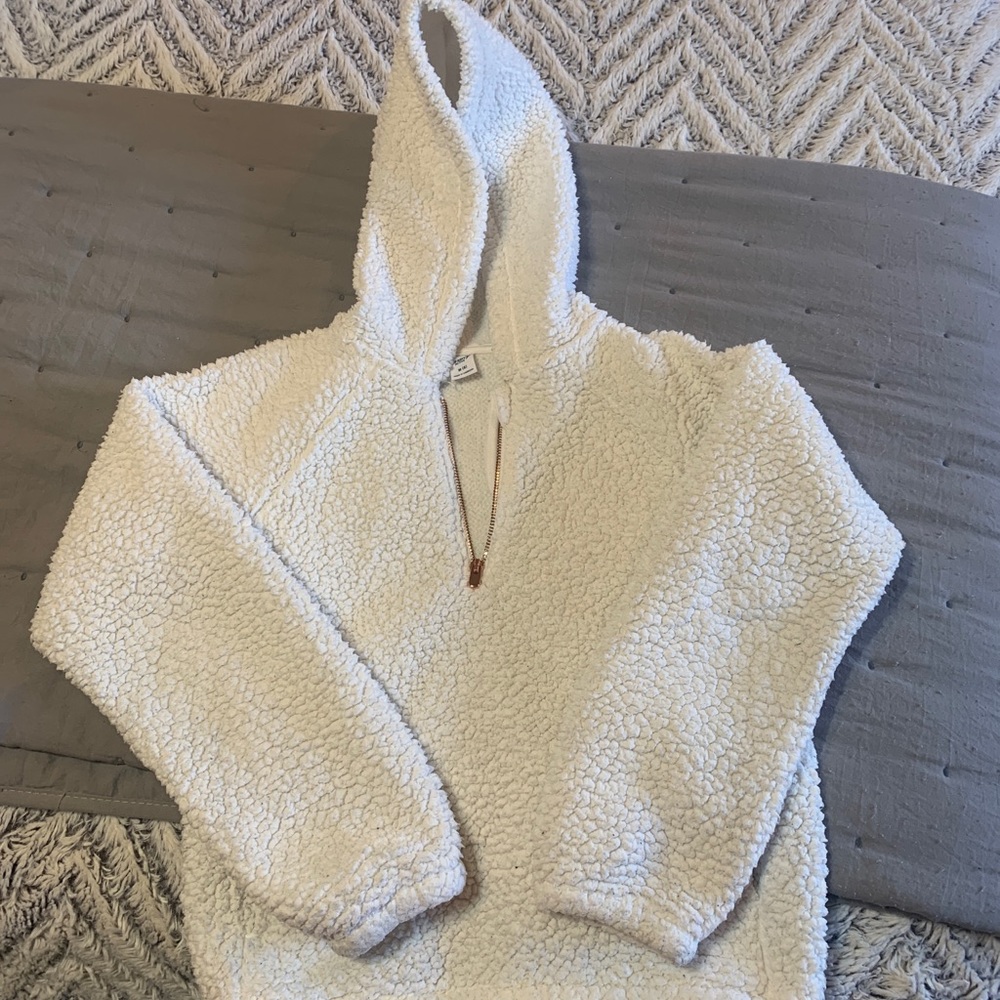 Fuzzy pullover